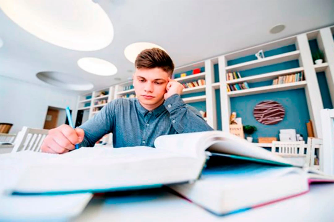 Антиплагиат против нейросетей: как «Антиплагиат.ВУЗ» распознает сгенерированный текст